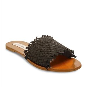Steve Madden Gentle Basketweave Sandal Black